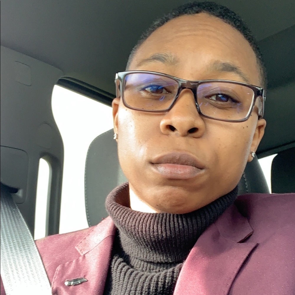 Meet your Posher, Lauren